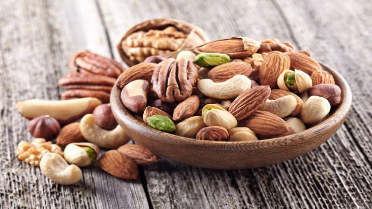 THREE THINGS YOU NEED TO KNOW ABOUT NUTS AND SEEDS
